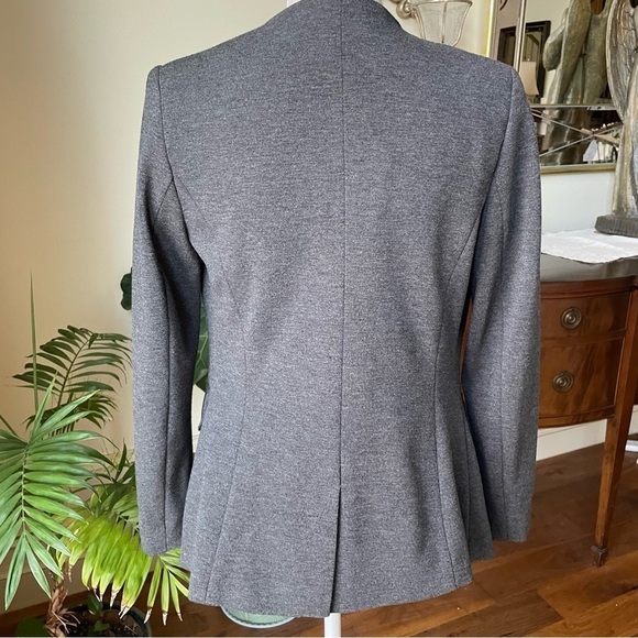 Melanie Lyne Grey Collarless Belted Blazer - Picture 4 of 14